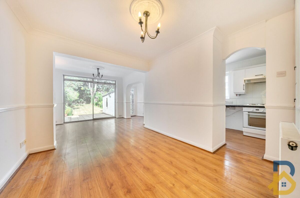 Grey Towers Gardens, Hornchurch, RM11