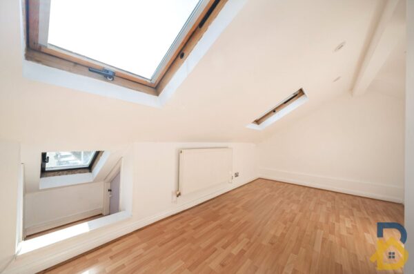 Grey Towers Gardens, Hornchurch, RM11