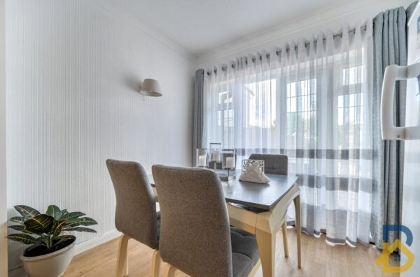 Derby Avenue, Upminster, RM14