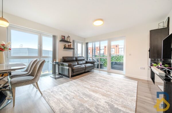 Holmesley Road, Borehamwood, Hertfordshire, WD6 1AQ