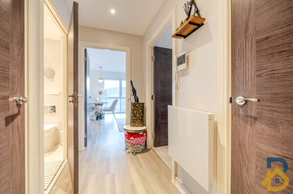 Holmesley Road, Borehamwood, Hertfordshire, WD6 1AQ