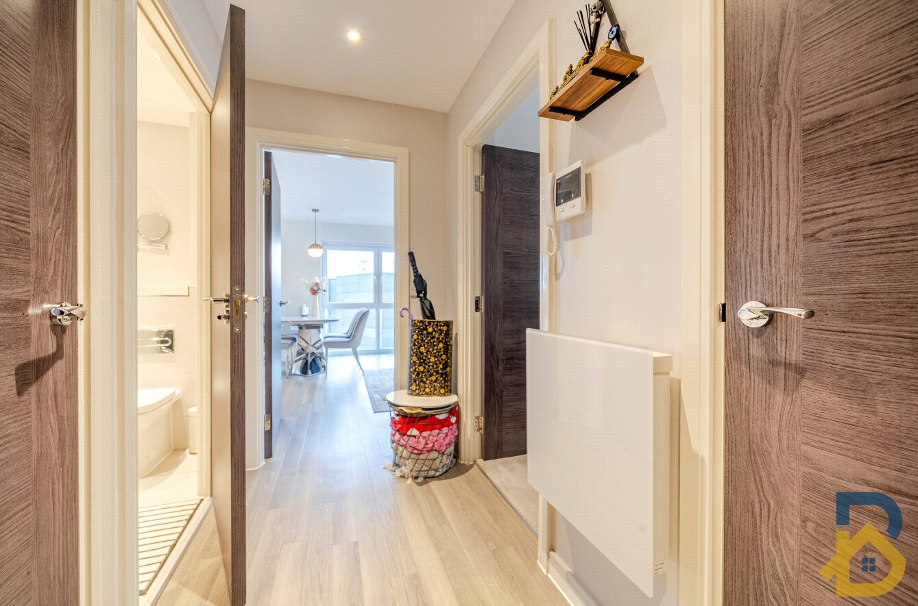 Holmesley Road, Borehamwood, Hertfordshire, WD6 1AQ