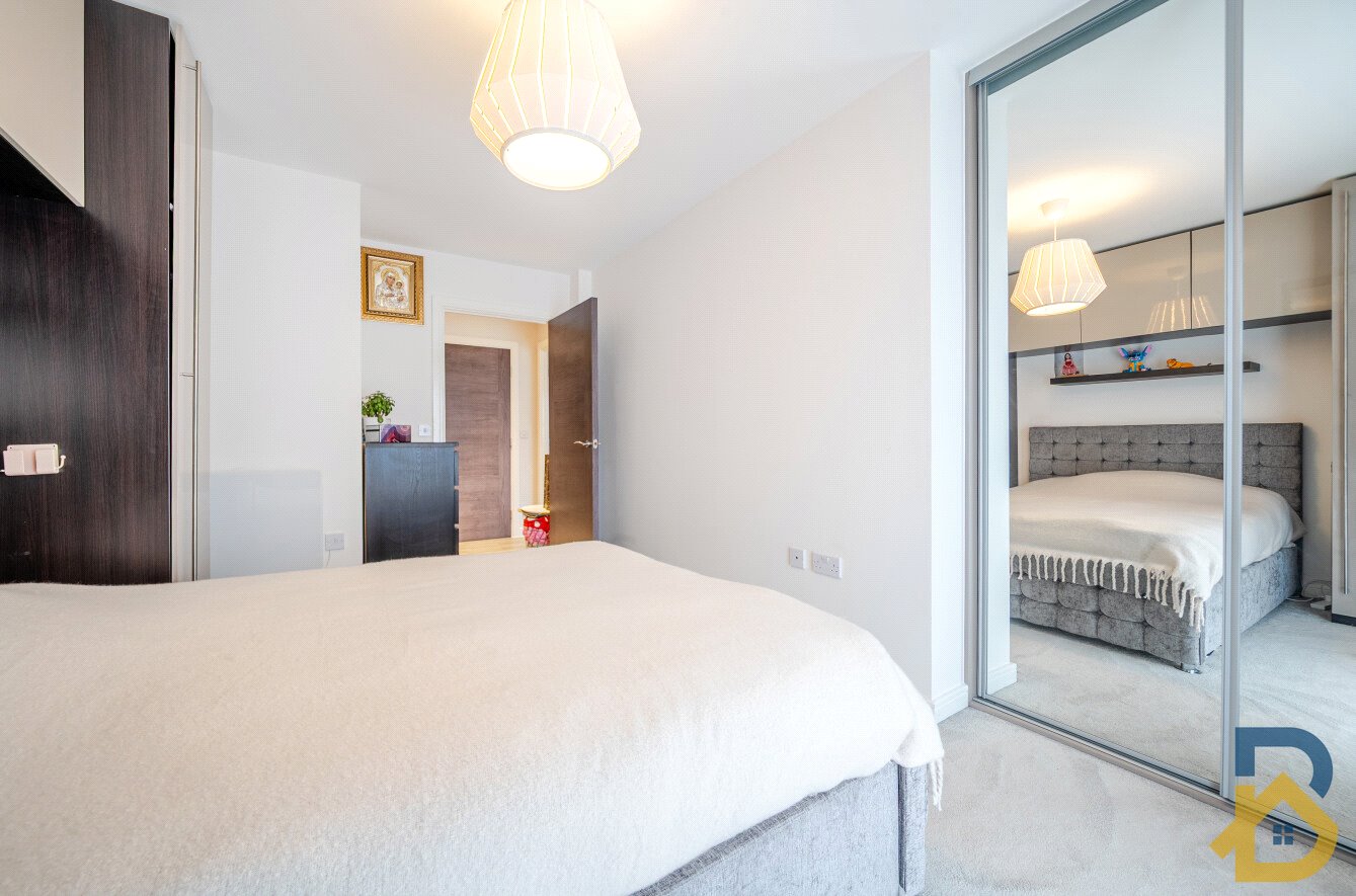 Holmesley Road, Borehamwood, Hertfordshire, WD6 1AQ