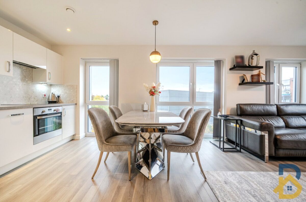 Holmesley Road, Borehamwood, Hertfordshire, WD6 1AQ