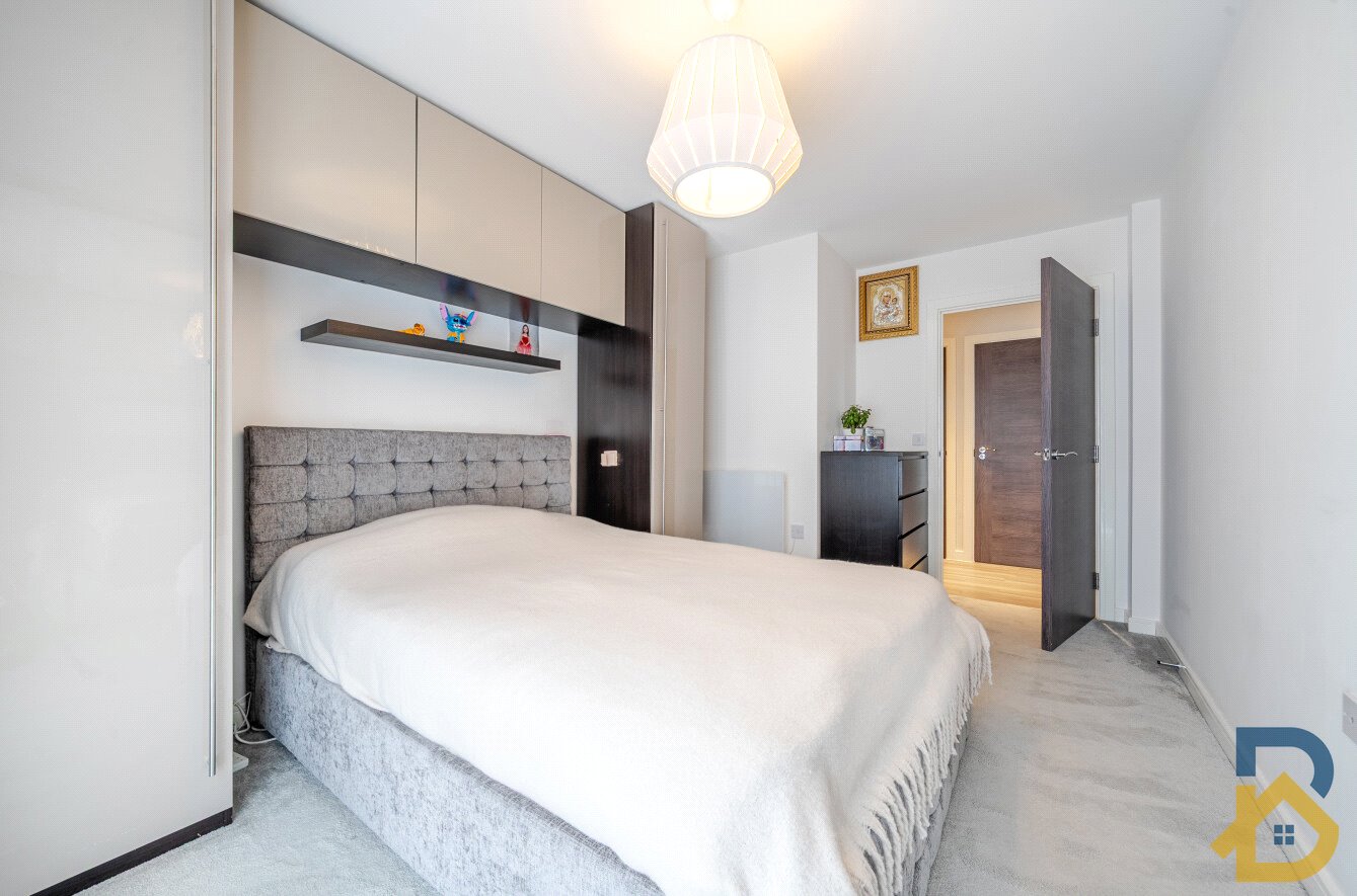 Holmesley Road, Borehamwood, Hertfordshire, WD6 1AQ