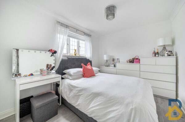 Avon Road, Upminster, RM14 1RF