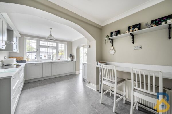 Avon Road, Upminster, RM14 1RF