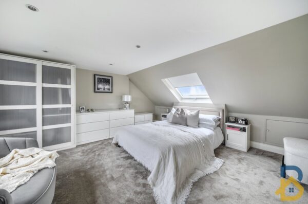 Avon Road, Upminster, RM14 1RF