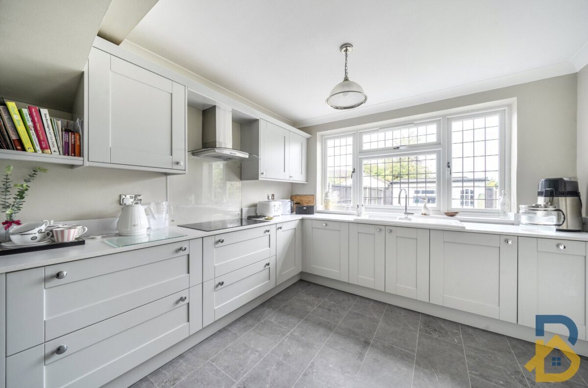 Avon Road, Upminster, RM14 1RF