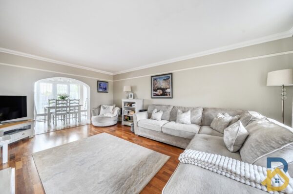 Avon Road, Upminster, RM14 1RF