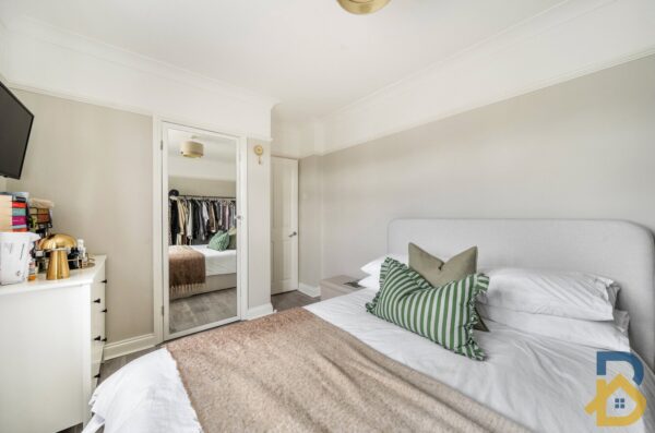 Avon Road, Upminster, RM14 1RF