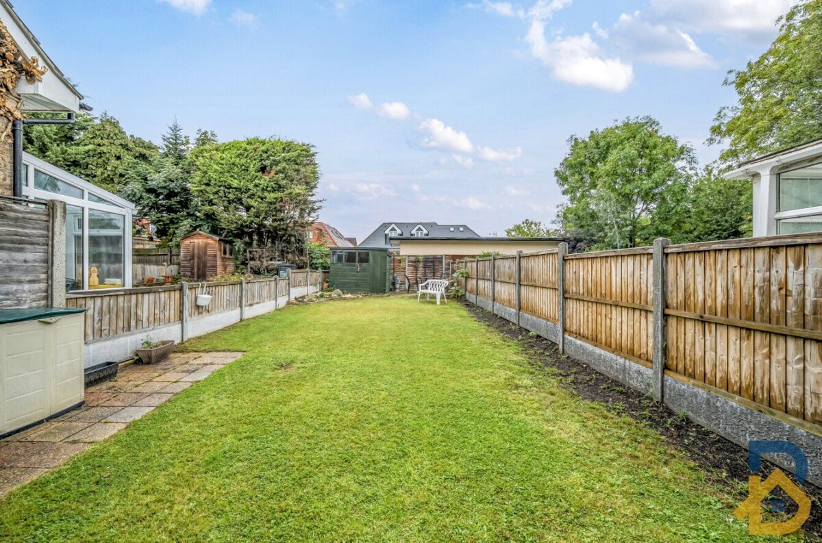 Wych Elm Close, Hornchurch, RM11 3AJ
