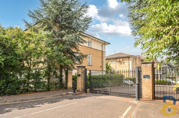 Monkwood Close, Romford, RM1 2NQ