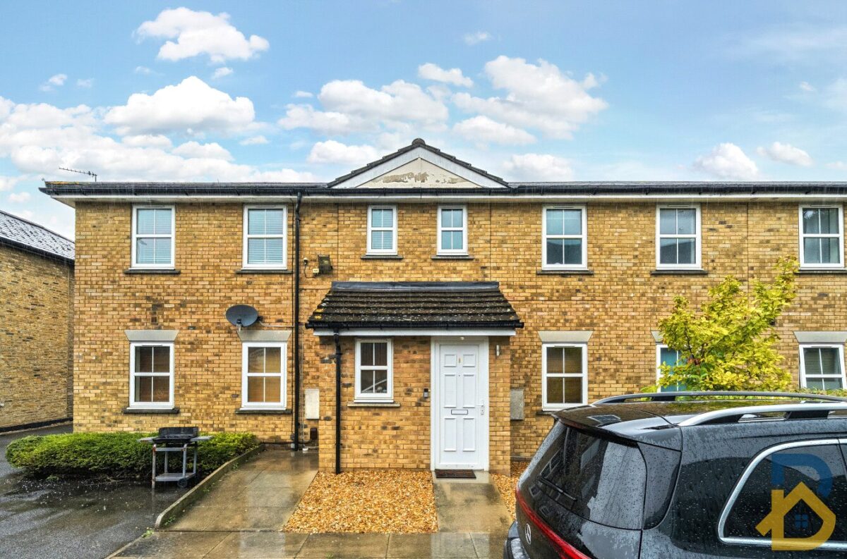 Clydesdale Road, Hornchurch, RM11 1AS