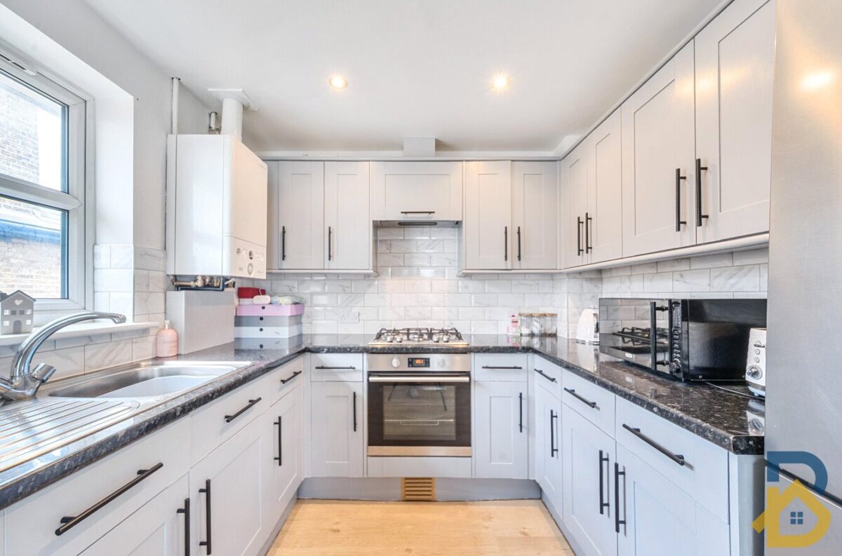 Clydesdale Road, Hornchurch, RM11 1AS