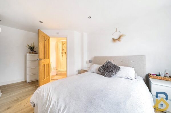 Clydesdale Road, Hornchurch, RM11 1AS