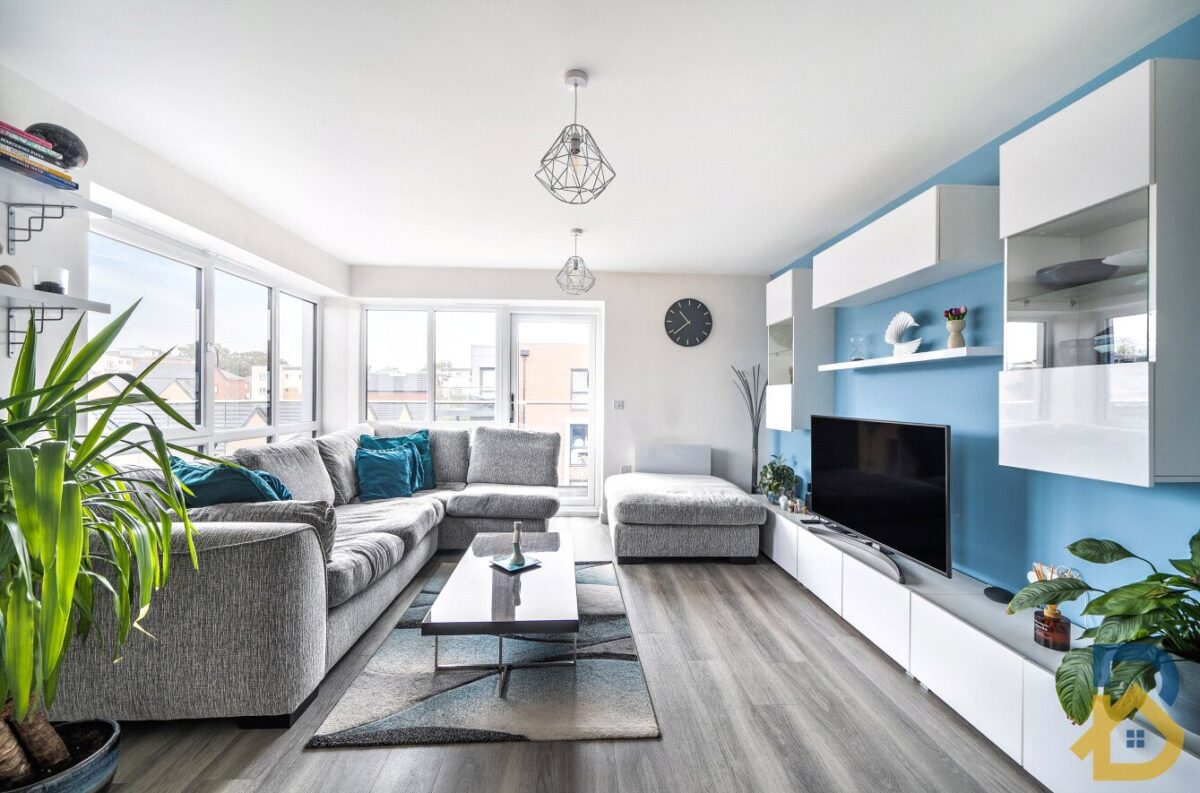 Holmesley Road, Borehamwood, Hertfordshire, WD6 1AL