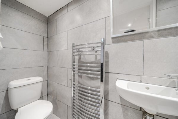 Park Lane, Hornchurch, RM11