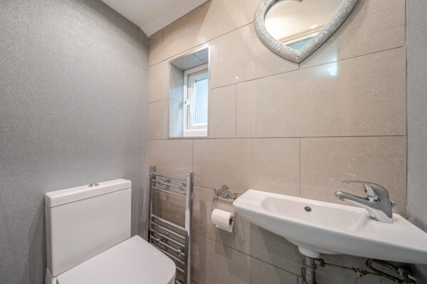 Park Lane, Hornchurch, RM11