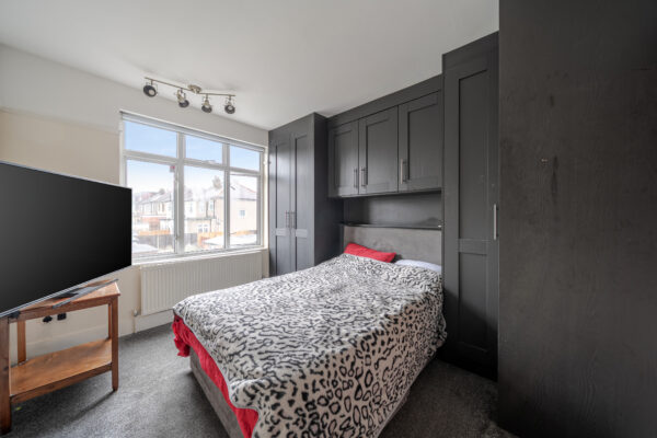 Park Lane, Hornchurch, RM11