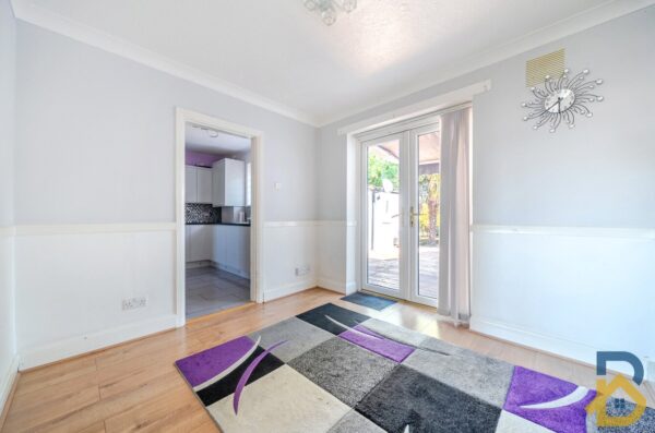 Byron Way, Romford, RM3 7PS
