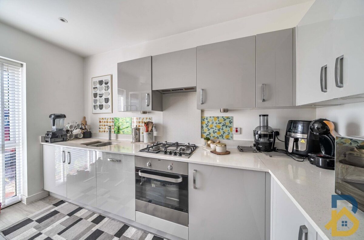 Holmesley Road, Borehamwood, Hertfordshire, WD6 1FU