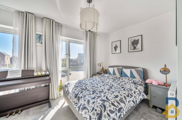 Holmesley Road, Borehamwood, Hertfordshire, WD6 1FU