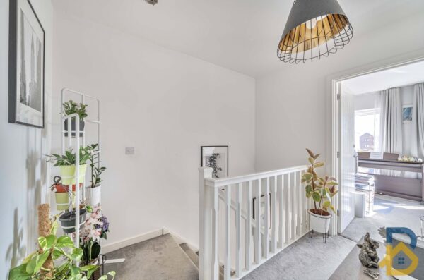Holmesley Road, Borehamwood, Hertfordshire, WD6 1FU