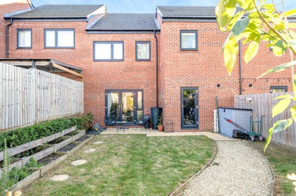 Holmesley Road, Borehamwood, Hertfordshire, WD6 1FU