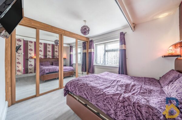 Evansdale, Rainham, RM13 8JR