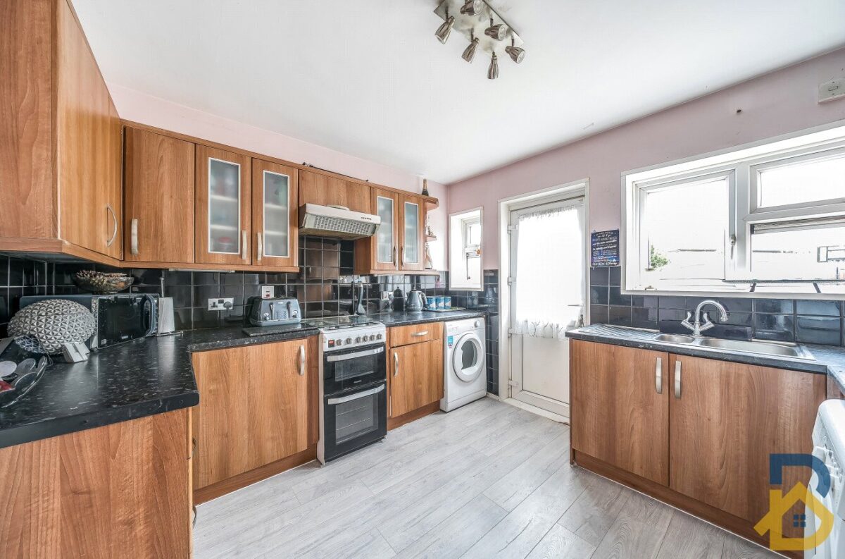 Evansdale, Rainham, RM13 8JR