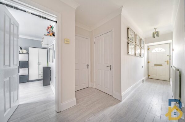 Evansdale, Rainham, RM13 8JR