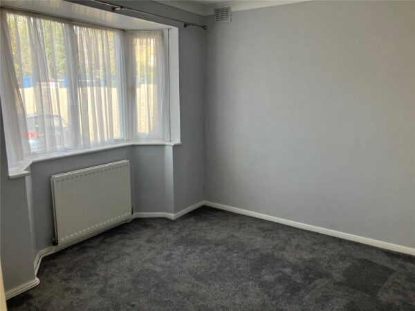 Hornchurch Road, Hornchurch, RM12 4TF