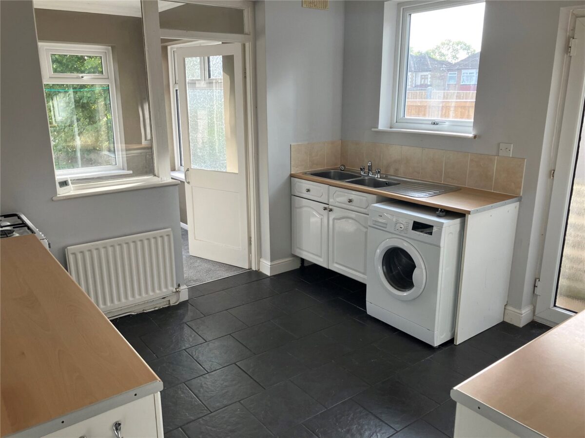 Hornchurch Road, Hornchurch, RM12 4TF