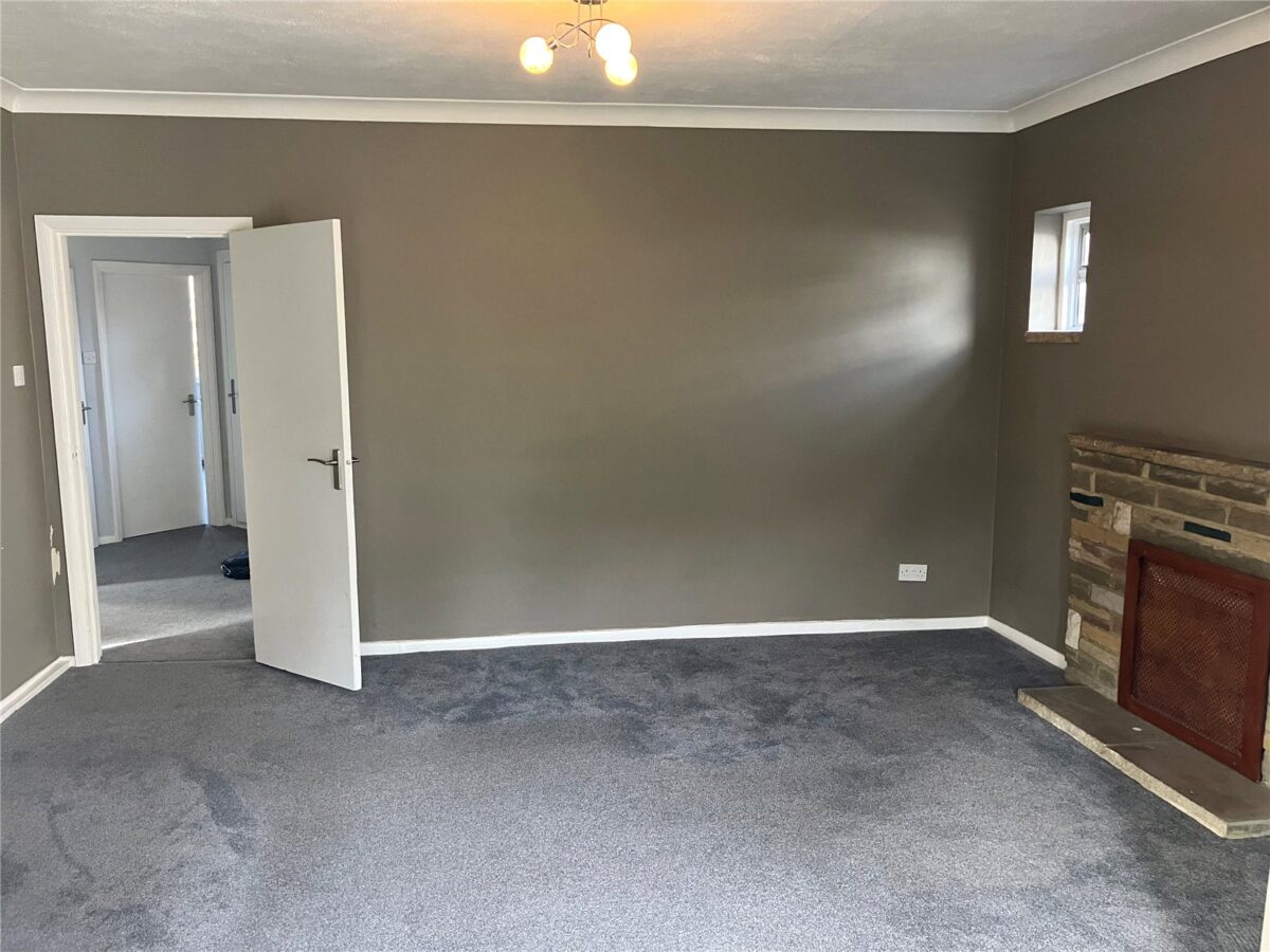 Hornchurch Road, Hornchurch, RM12 4TF