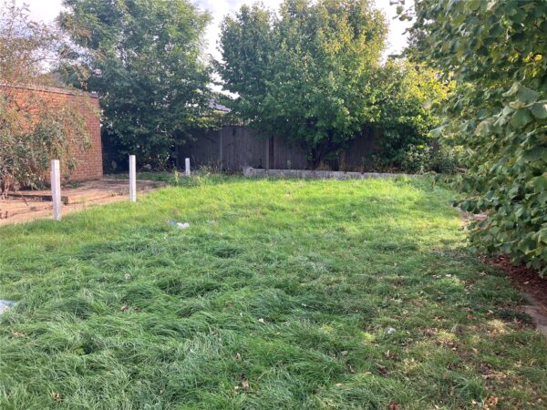 Hornchurch Road, Hornchurch, RM12 4TF