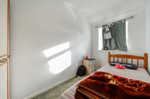 New Road, Dagenham, RM10