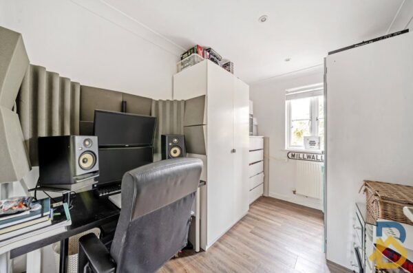 Kidman Close, Gidea Park, RM2