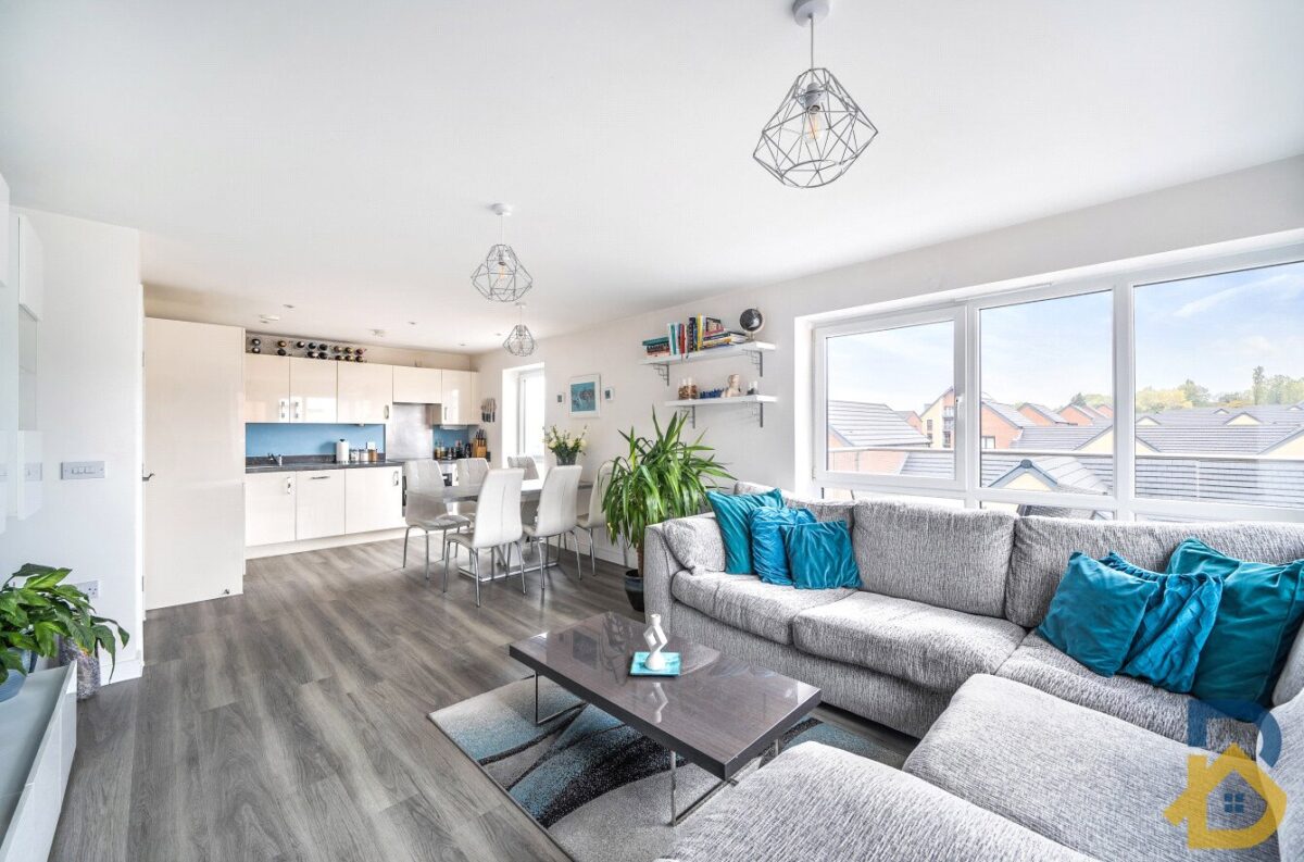 Holmesley Road, Nuffield House, WD6