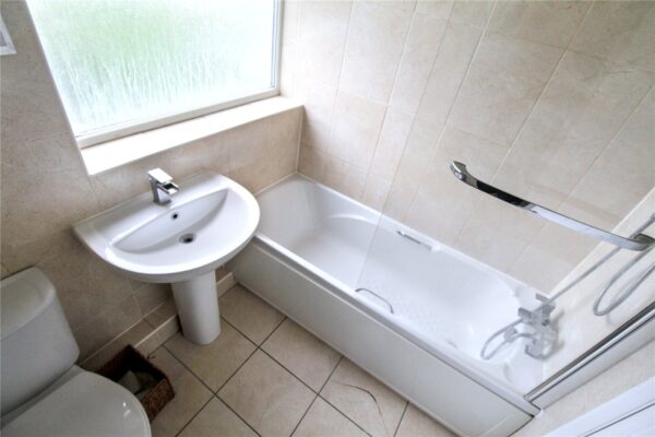 Wiltshire Avenue, Hornchurch, RM11 3DX