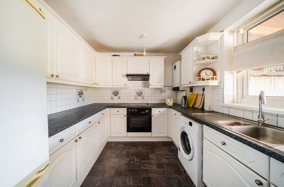 Danbury Road, Rainham, RM13 7UR