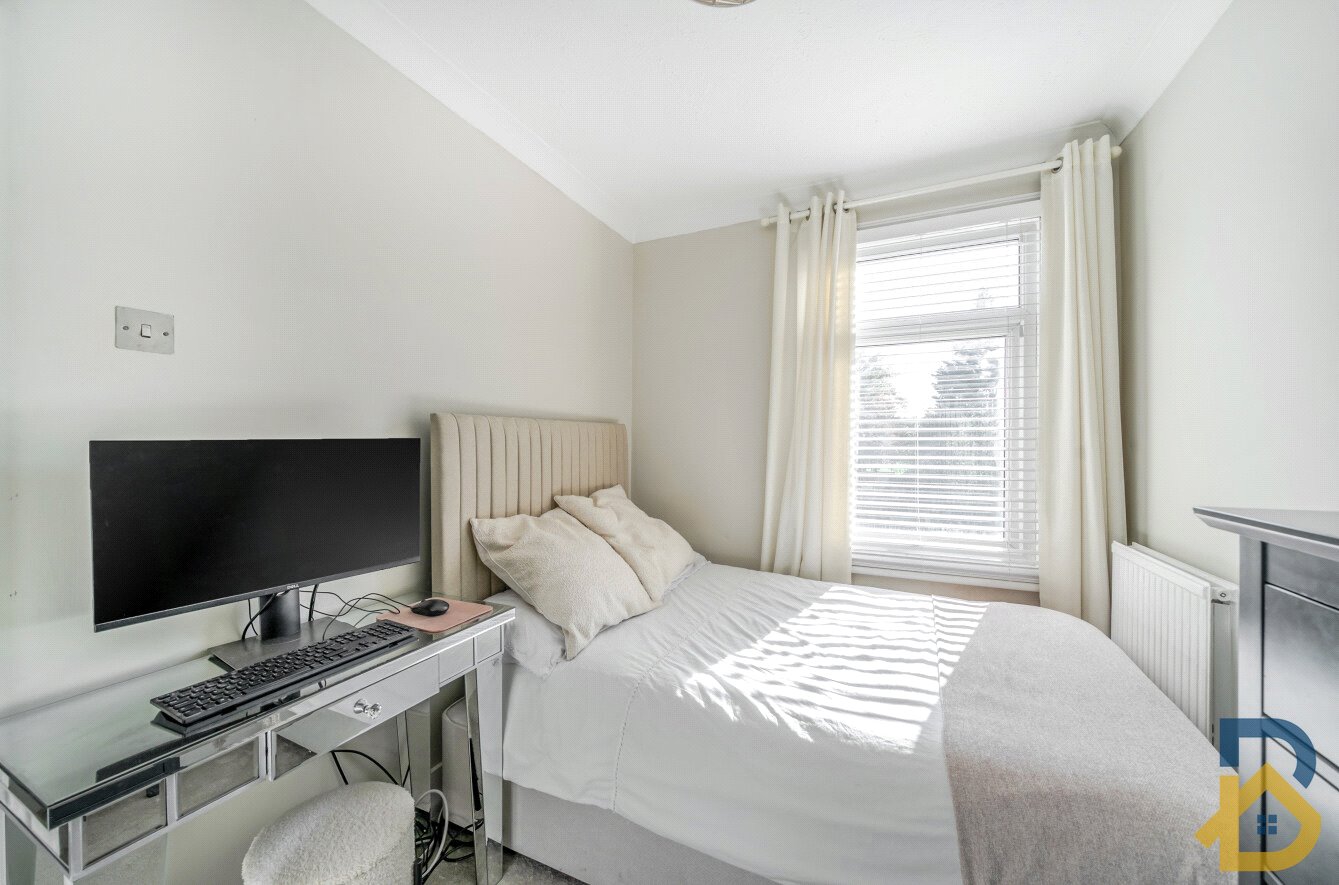Marks Road, Romford, RM7 7AF