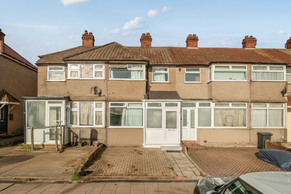 New Road, Dagenham, RM10