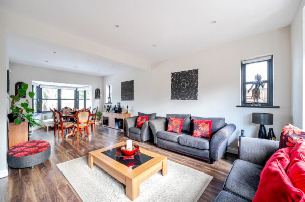 Ardleigh Green Road, Hornchurch, RM11