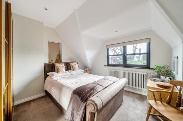 Ardleigh Green Road, Hornchurch, RM11