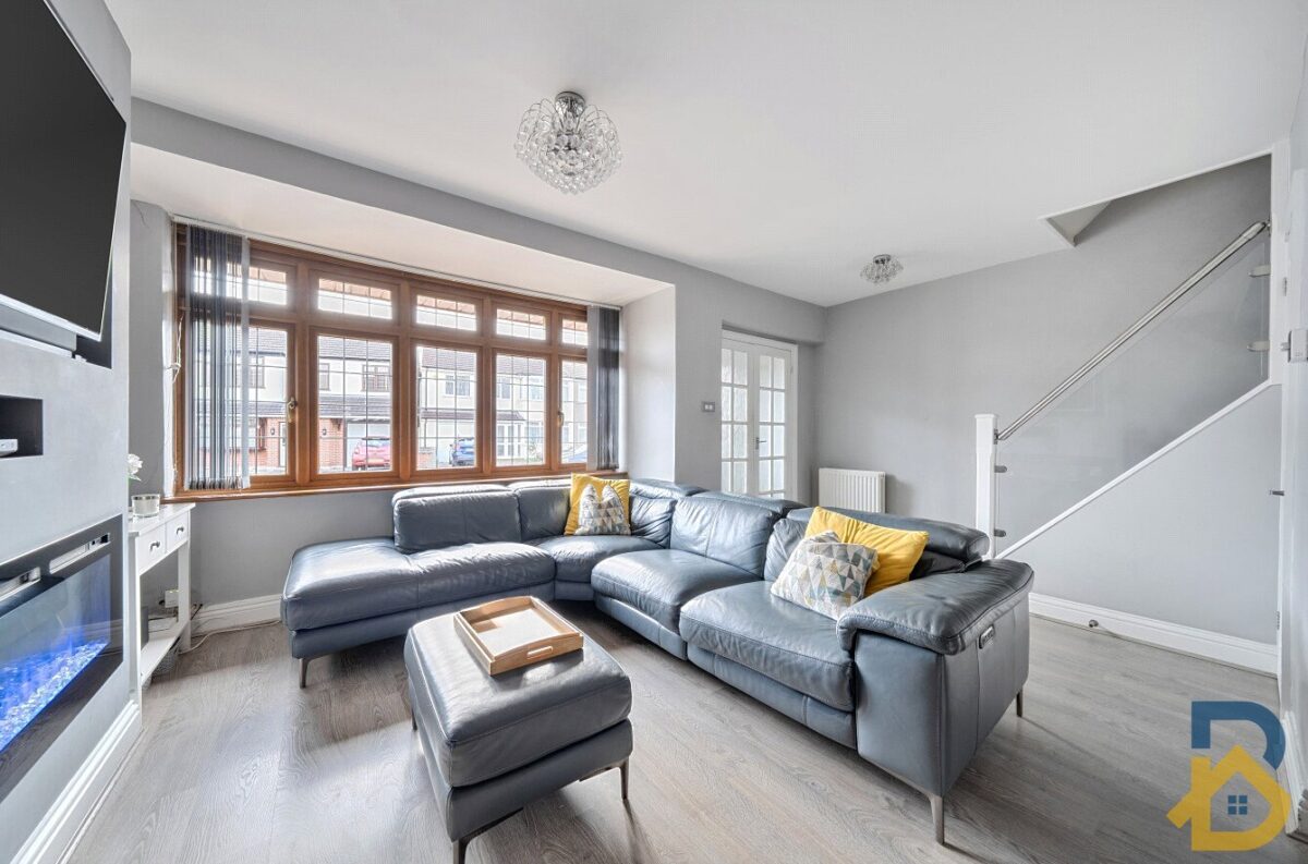 Laburnum Avenue, Hornchurch, RM12