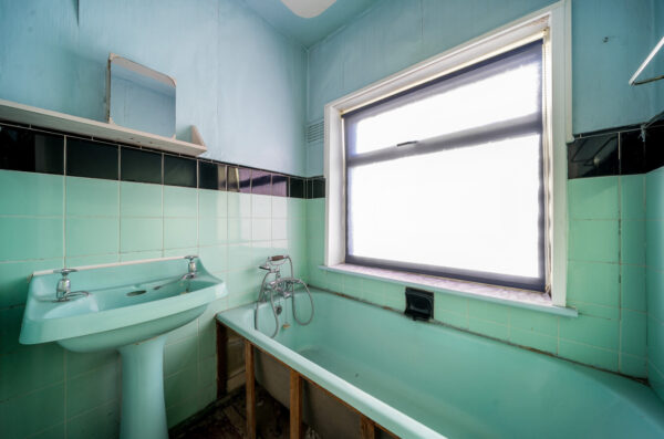 Laburnum Avenue, Hornchurch, RM12