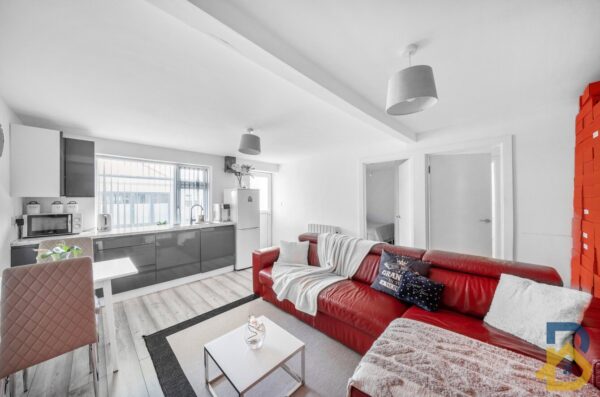 Alma Avenue, Hornchurch, RM12