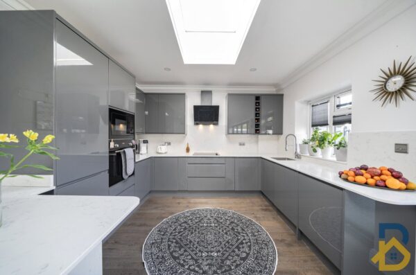 Alma Avenue, Hornchurch, RM12