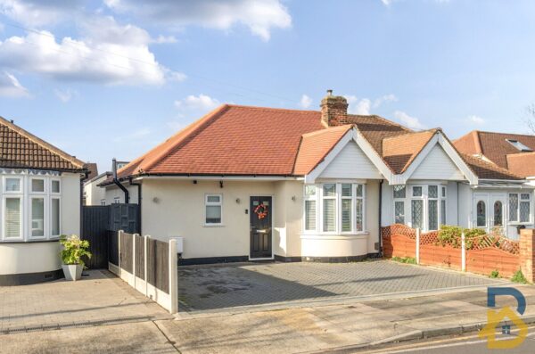 Alma Avenue, Hornchurch, RM12